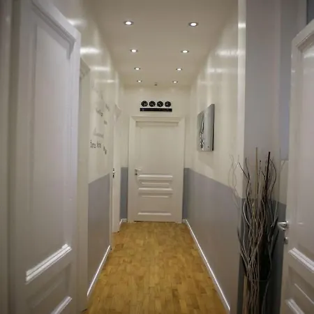 Apartment Vatican Catone