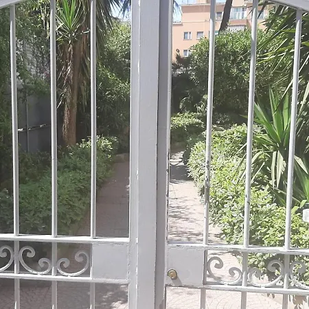 Bed & Breakfast Domus Ubaldi Rome