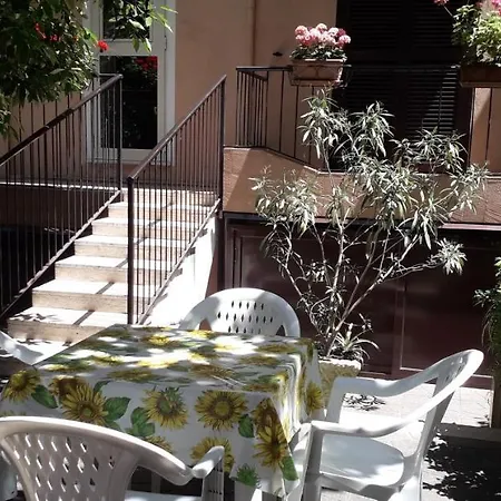 Guest house Gioia 2*
