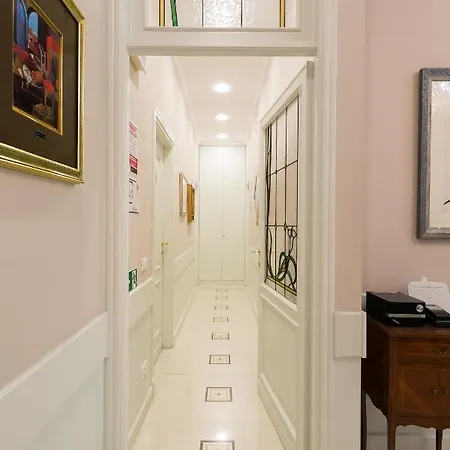 Queen Meg Guest house Rome