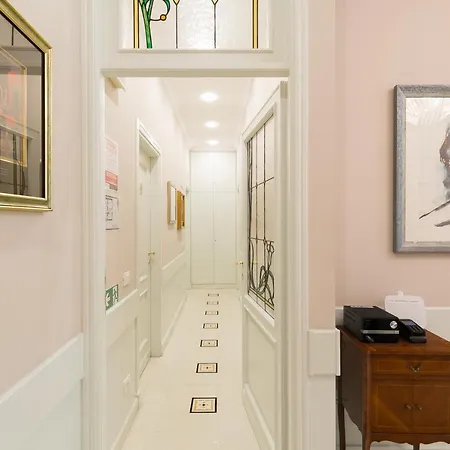 Queen Meg Guest house Rome