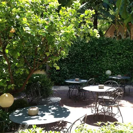 Astoria Garden 3*