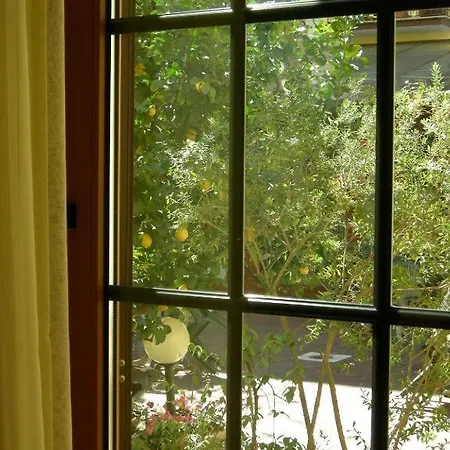 Astoria Garden Hotel 3*