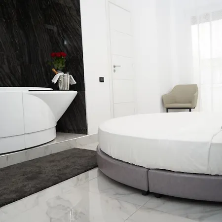 Gregorio Vii Luxury San Damaso Hotel