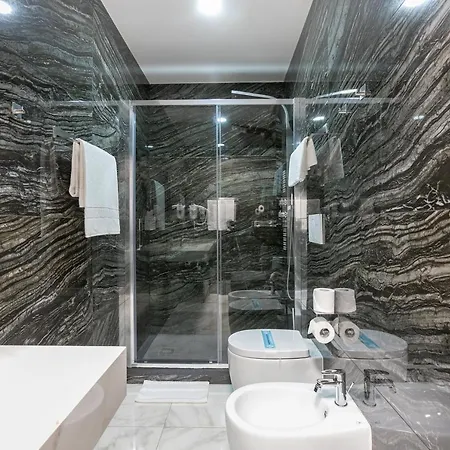 Hotel Gregorio Vii Luxury San Damaso 2*