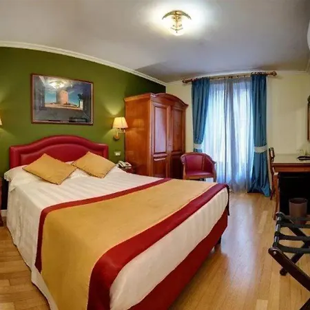 Piazza Di Spagna 3*