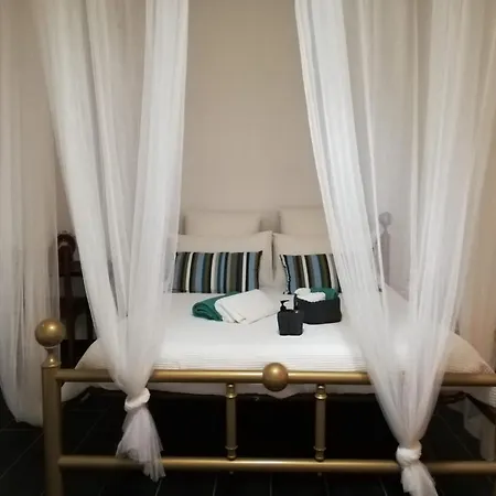 Style Di Elisabetta Notari Couette-café Rome