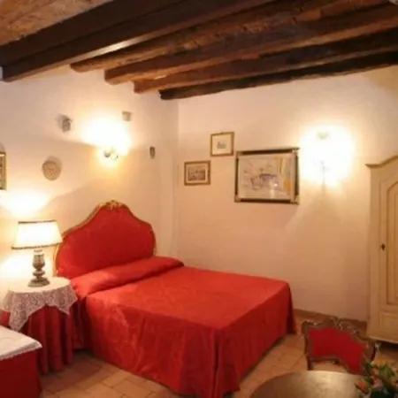 Della Chiesa Nuova Apartment