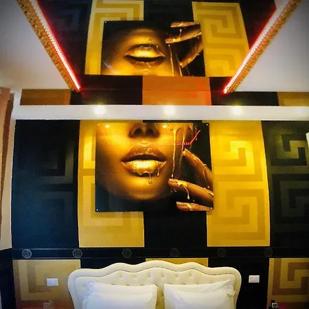 Bed & Breakfast Bed Cinecitta’ *