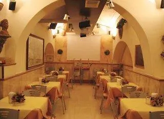Robinson Hotel 2*