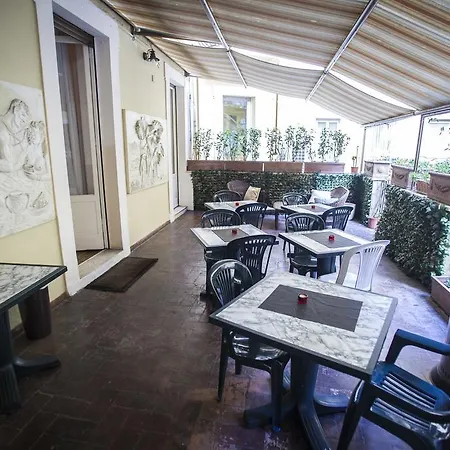 Hotel Adler 2*