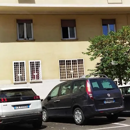 Affittacamere , Near Trastevere Station * Rome