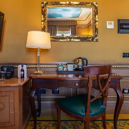 River Palace 4* Rom