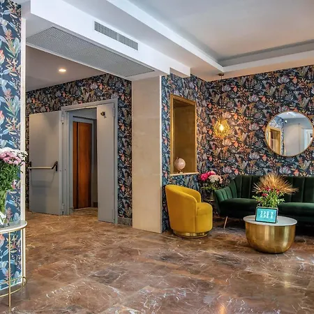 Hotel Bloom 3*