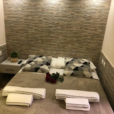 Arco Di Parma Centro Apartment