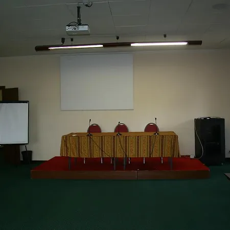 Regal Park Hotel 4*
