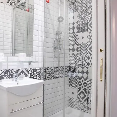 Candia Vatican Suites 2*