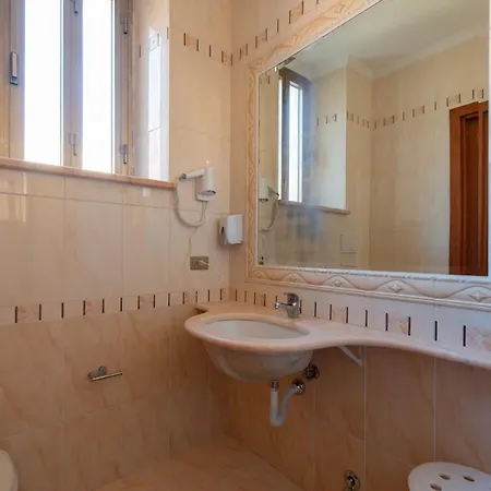 Edera 3* Roma