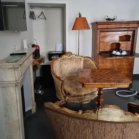 94 Piazza Di Spagna Penzion 2*
