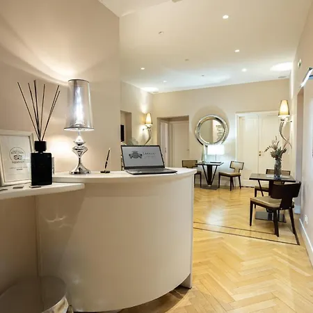 Couette-café Cardilli Luxury Rome