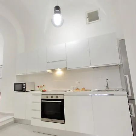 Ponte Cavour Apartment