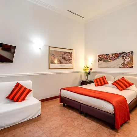 Everest Hotel