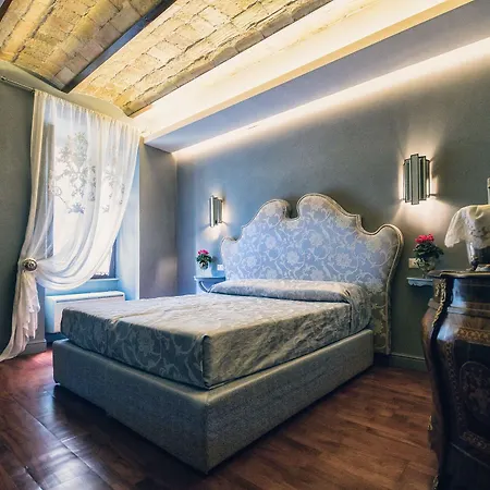 Hotel Antica 3*