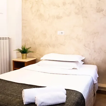 Hotel Capri 2*