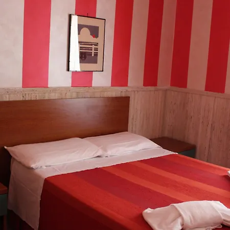 Pyramid Hotel 3*