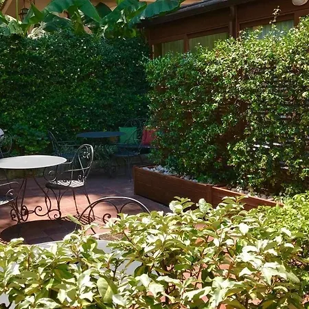 Astoria Garden Hotel