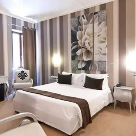 Royal Palace Luxury 4*