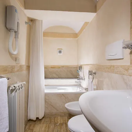 Hotel Teatro Pace 3*