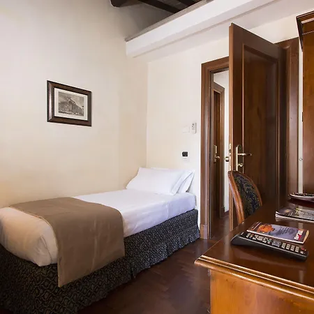 Hotel Teatro Pace 3*