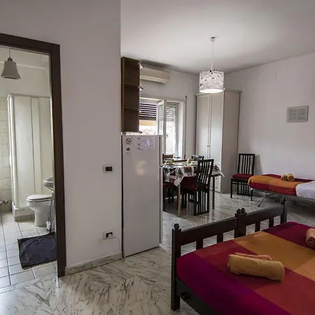 La Voliera Bed and breakfast