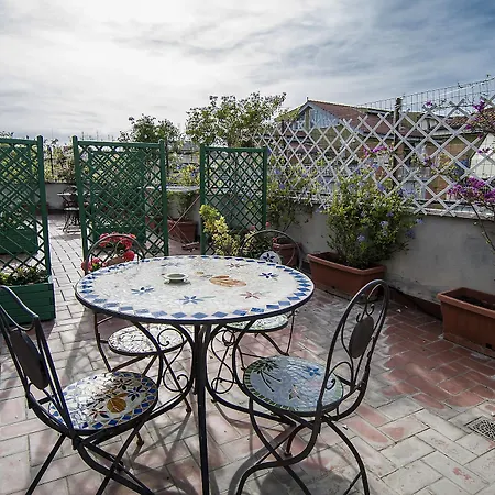 La Voliera Bed and breakfast
