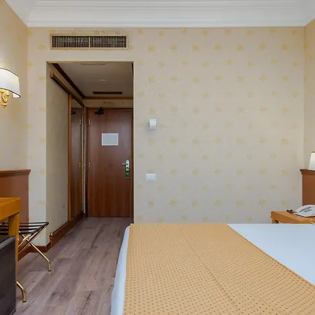 Otel The Brand