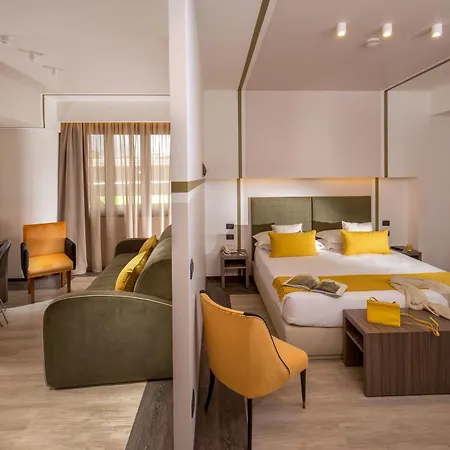 Hotel Domidea 4*