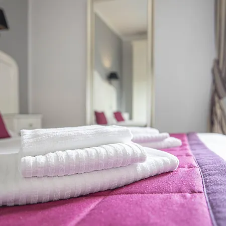 Domus Castrense 2*