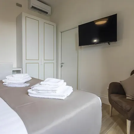 Penzion Flat 285 La
