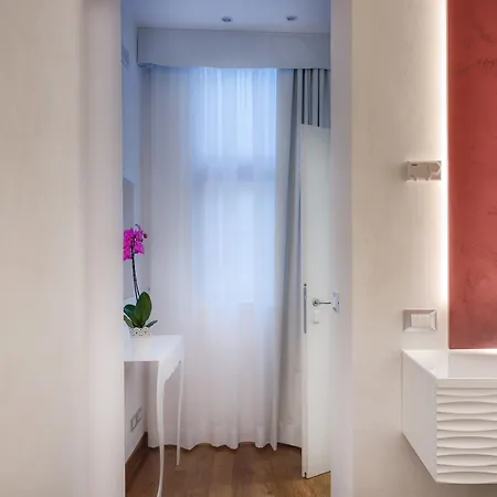 Shali Luxury Spagna Rome