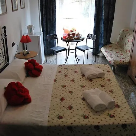 City Room B&B Bed & Breakfast 5*