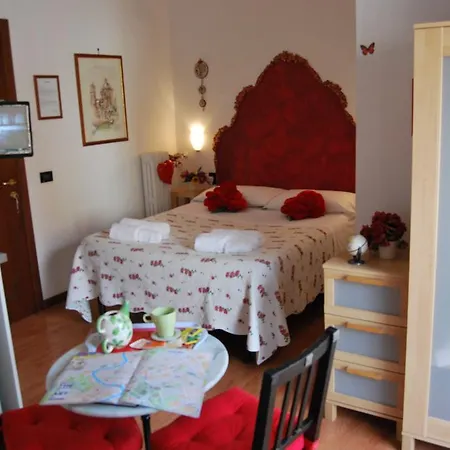 City Room B&B Bed & Breakfast