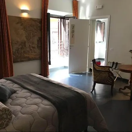 94 Piazza Di Spagna Penzion 2*