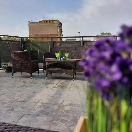 Vic Pigneto, Luxury House Terrace Apartmán