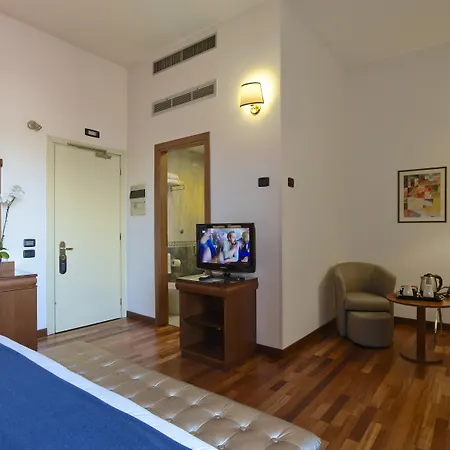 Grand Tiberio 4* Řím