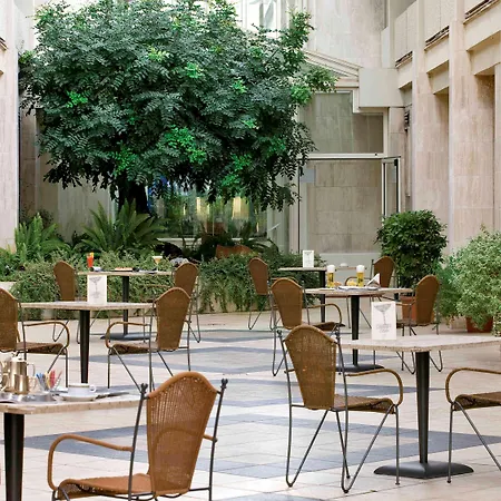 Hotel Mercure West