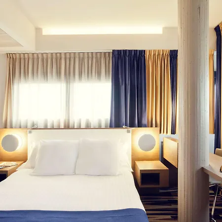 Hotel Mercure Centro Colosseo 4*