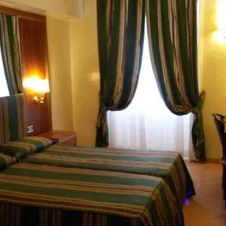 Raeli Archimede Ξενοδοχείο 4*
