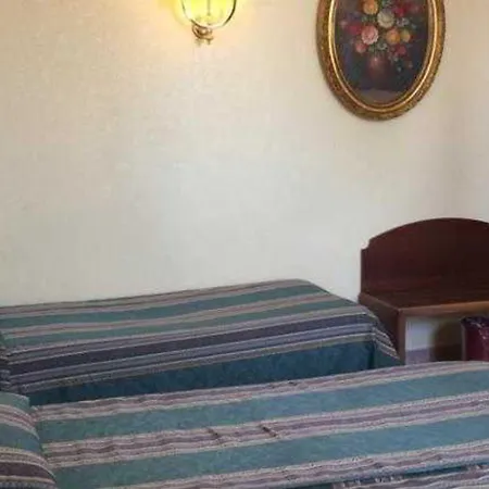 Ξενοδοχείο Raeli Archimede 4*
