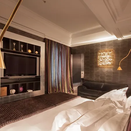 Palazzo Manfredi - Small Luxury Of The World